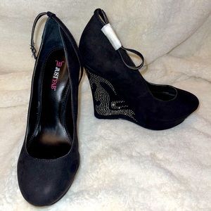Just Fab Black High Wedge Shoes with Rhinestones embellishments. Size 10.